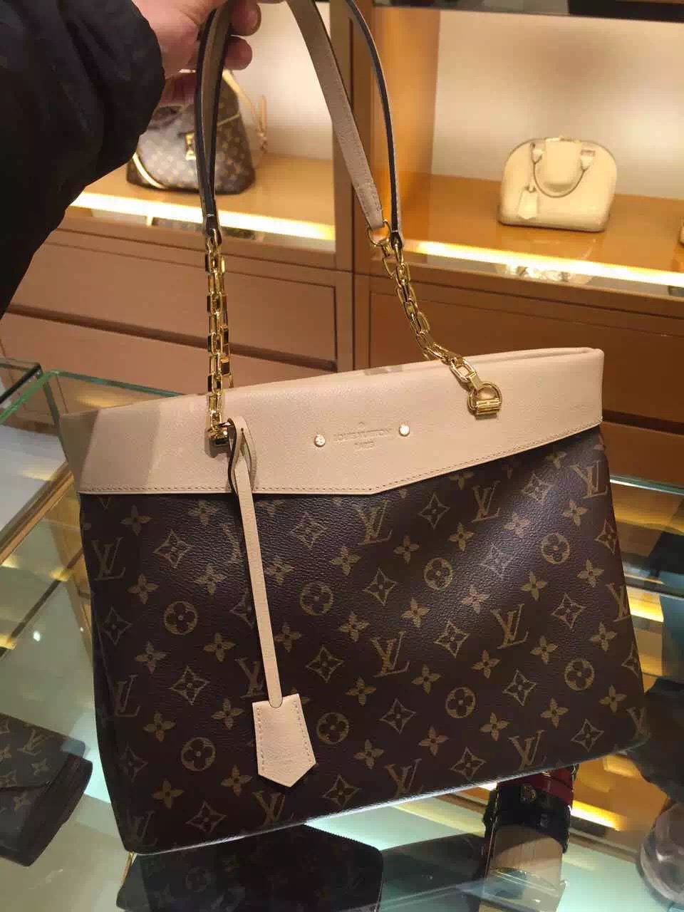 Louis Vuitton Monogram Pallas Shopper Bag M41580 Dune